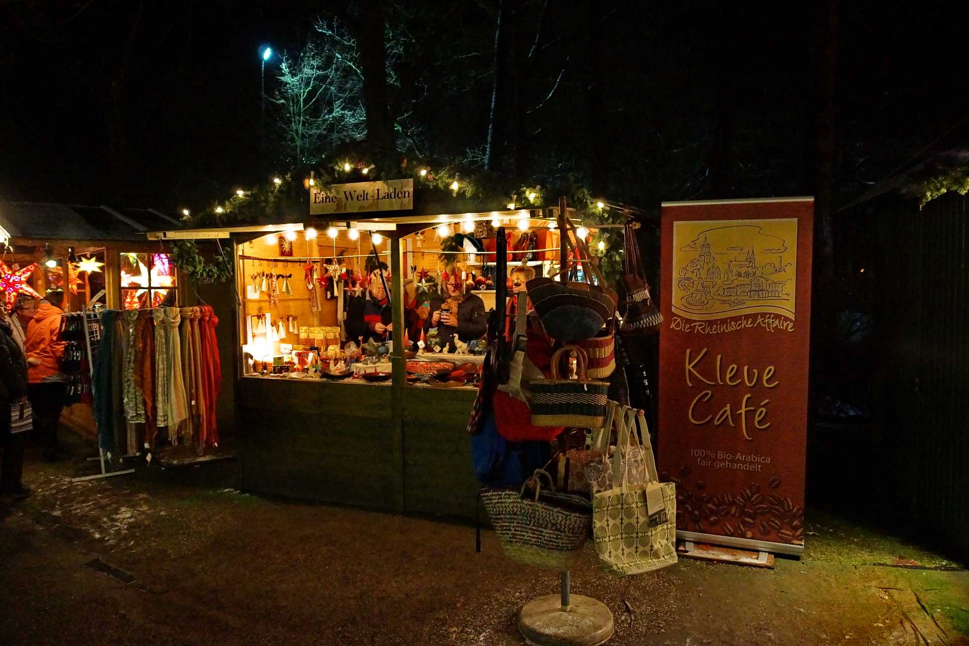 Unsere Verkaufsbude auf dem Klever Weihnachtsmarkt